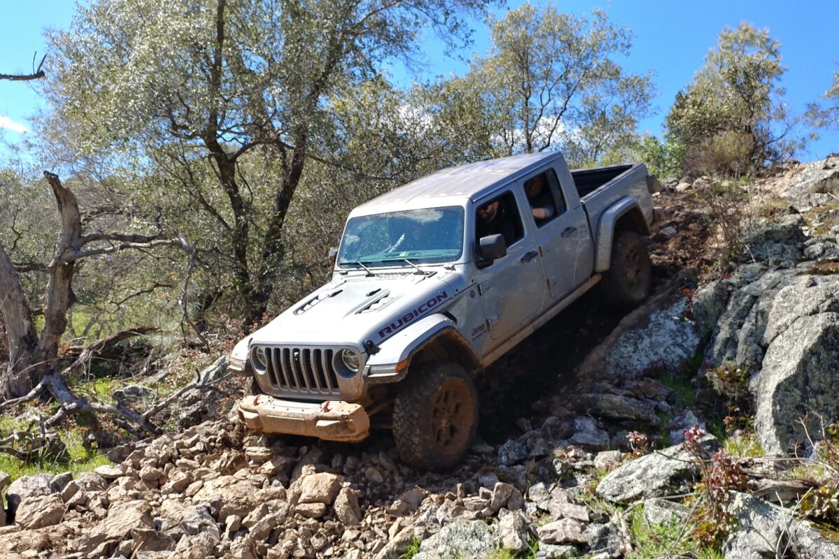 It looks like a Wrangler, sure, but the Jeep Gladiator combines the Wrangler's legendary capabilities with best-in-class pickup truck capacities for a completely new rig