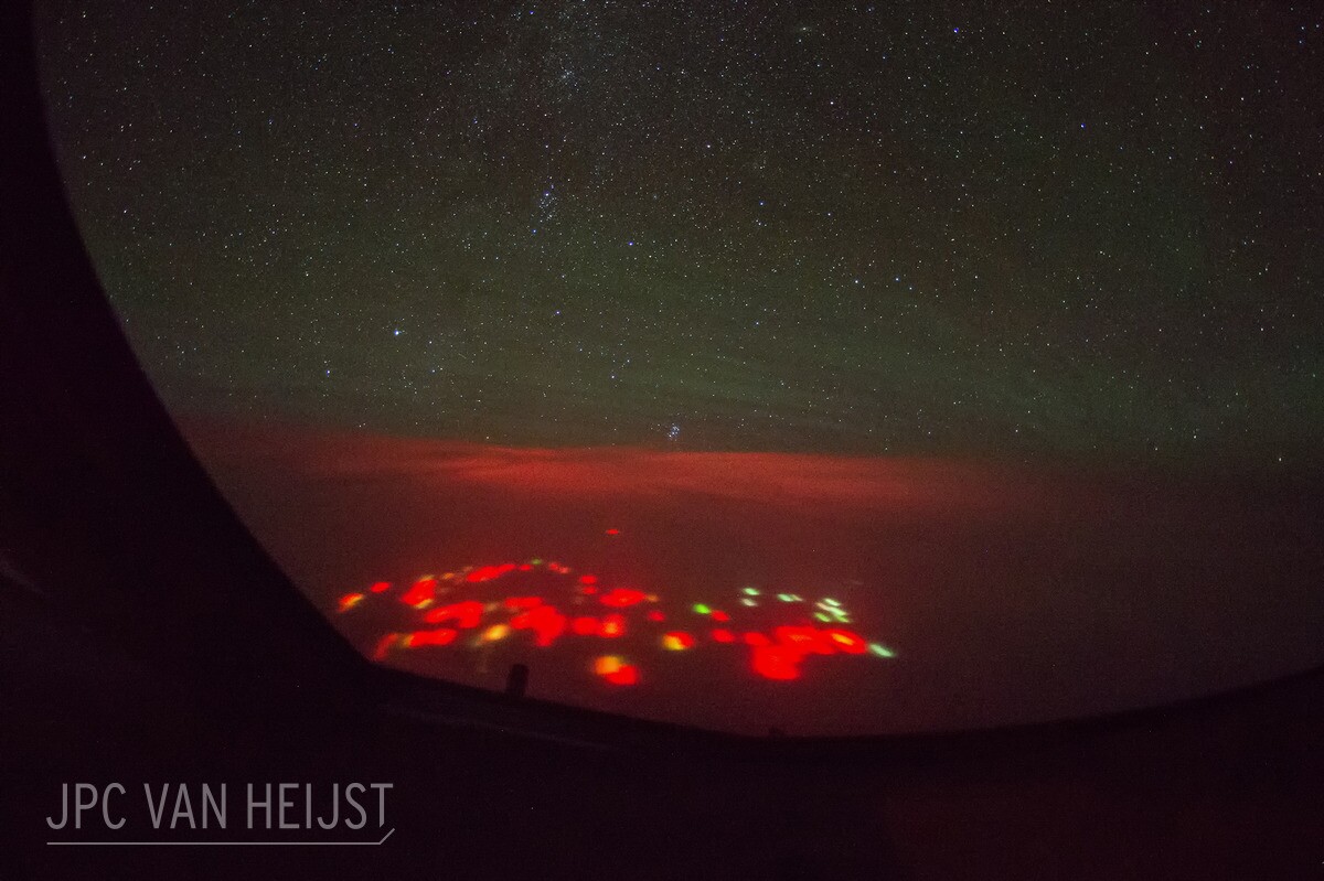 The unexplained red lights over the Pacific, taken in mid 2014