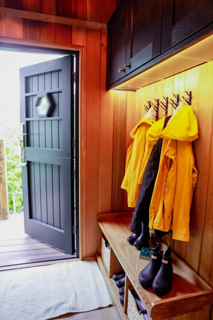 The treehouse is built from approximately 500 m (1,640 ft) of PEFC certified Western Red Cedar cladding