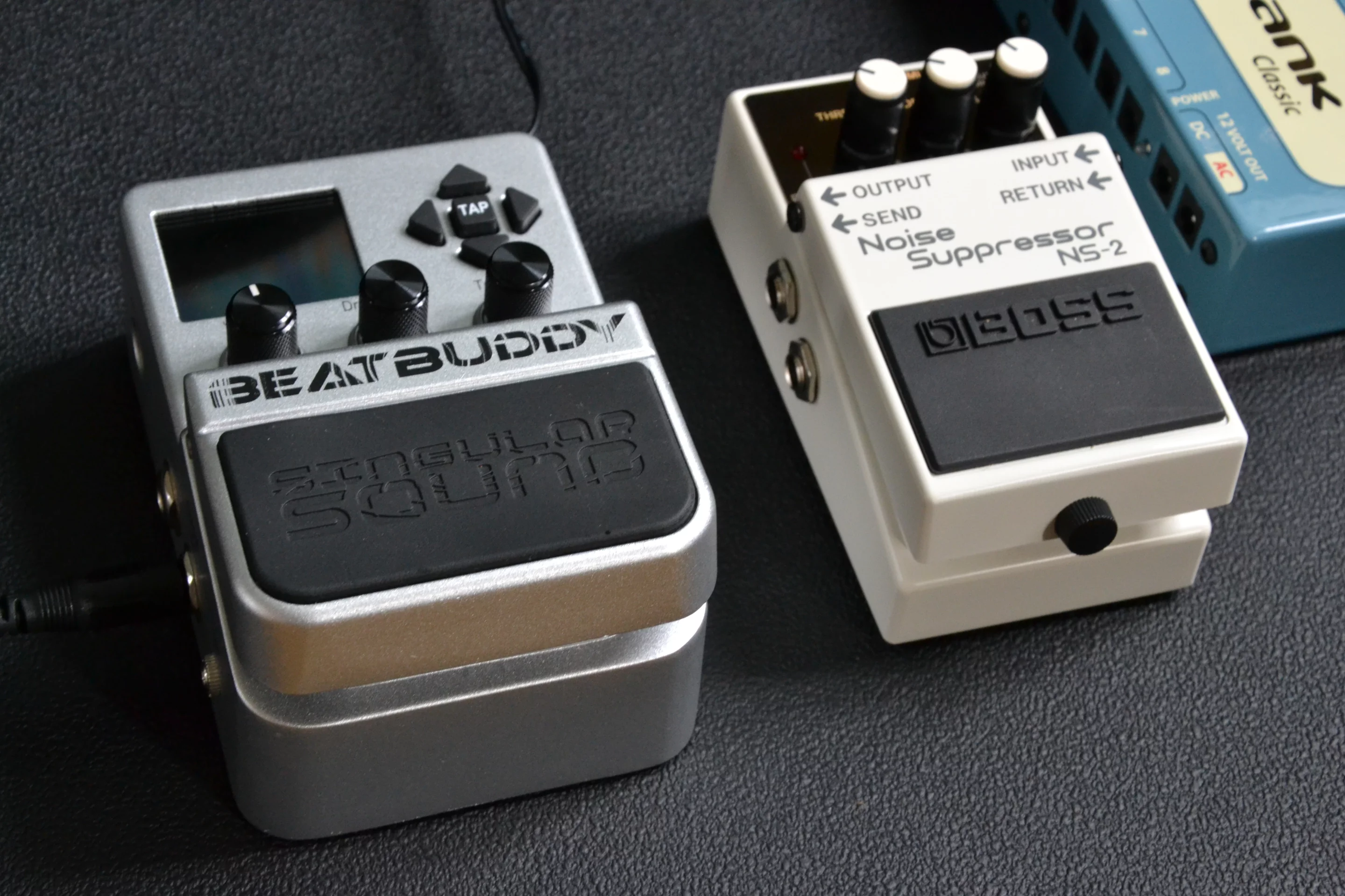 The BeatBuddy has a somewhat similar look to my Boss stomps, though is quite a bit larger (Photo: Paul Ridden/Gizmag)