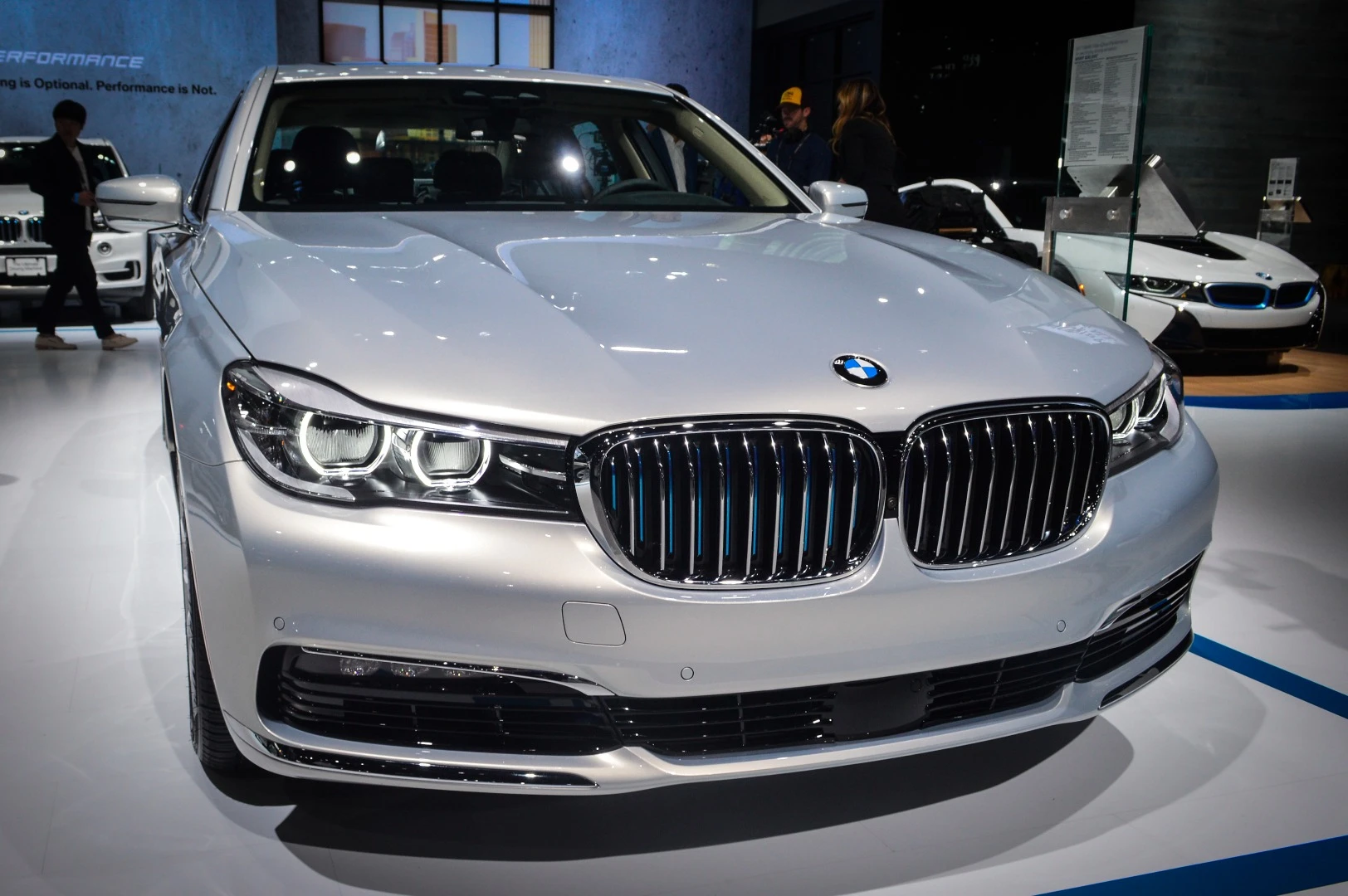 2017 BMW 740e xDrive iPerformance