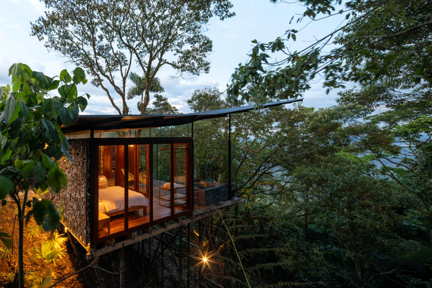 Lodging in the Pigüe stands as a peaceful retreat in the Amazon