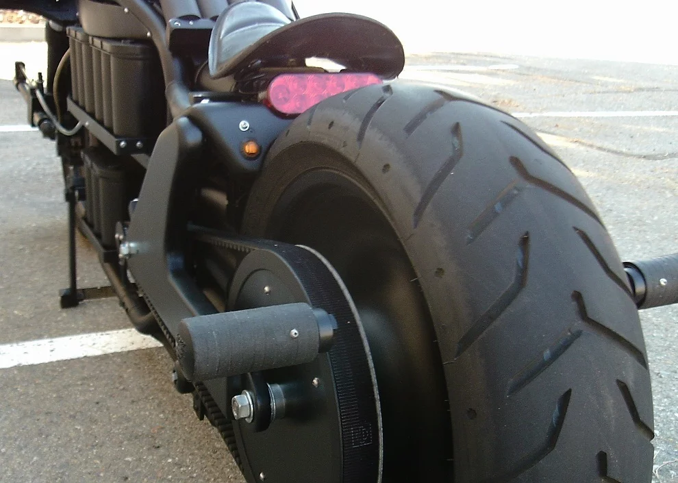 Because no gear-shifting is required, the rider lies on the bike in a prone position, with their feet tucked up above the rear wheel