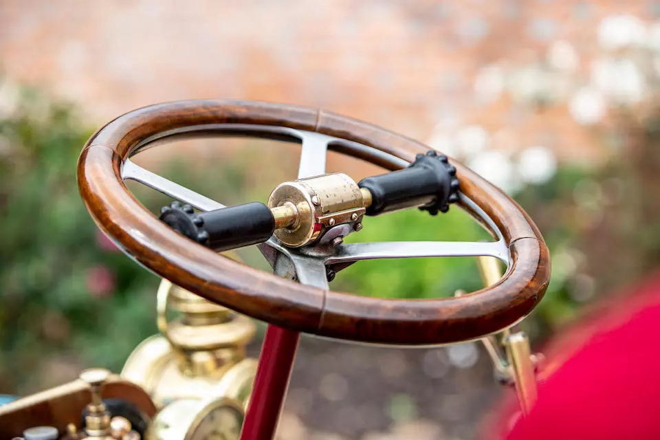 The Panhard 1901 7hp steering wheel