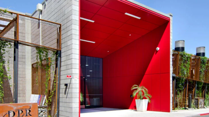 The building features 87 windows which are automatically controlled by the energy-monitoring system (Photo: Gregg Mastorakos)