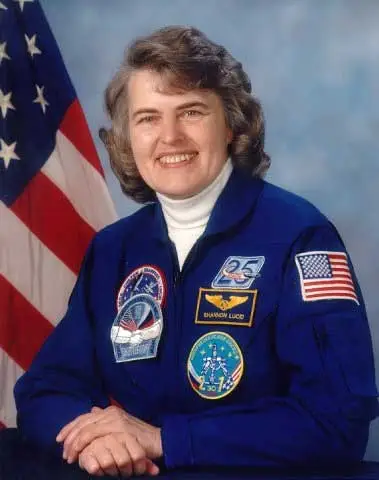 Shannon Lucid set space endurance records while visiting Russia's Mir space station (Photo: NASA)
