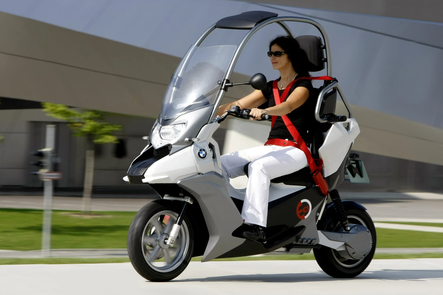 Crumple zones, side protection and more active and passive safety features than a motorcycle has ever had - it's a killer app, albeit in a bone ugly disguise