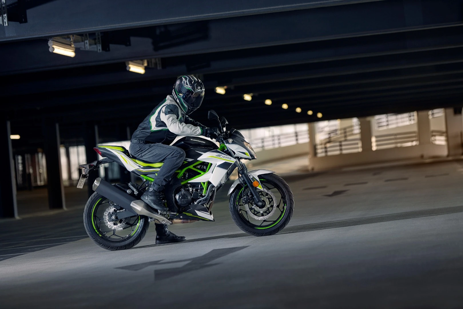 The 2019 Kawasaki Z125 in action
