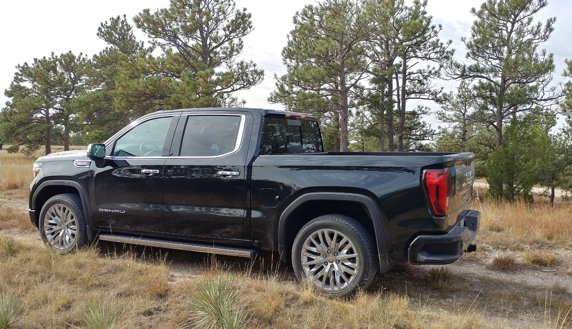 Off the road, the Sierra did very well for itself in medium-duty terrain crawling and did very well on washboard and dirt roadways