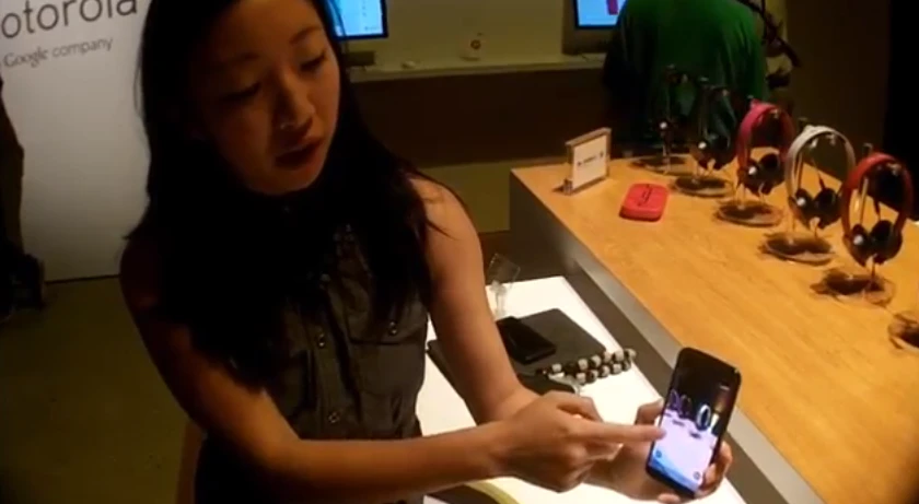 Gizmag gets a video tour of the Moto X's features