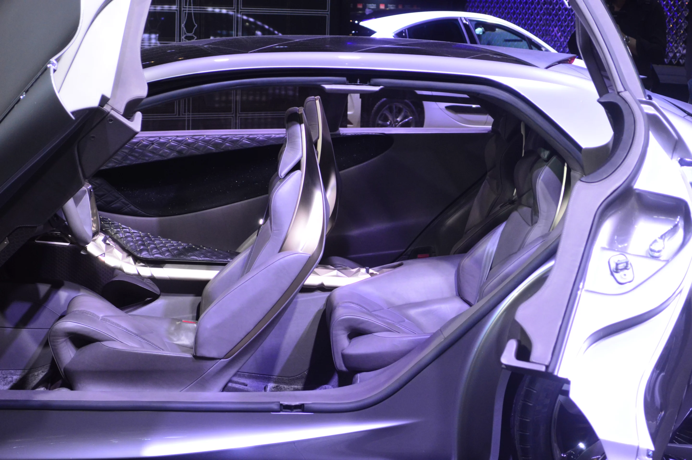 Inside the Divine DS (Photo: C.C. Weiss/Gizmag)