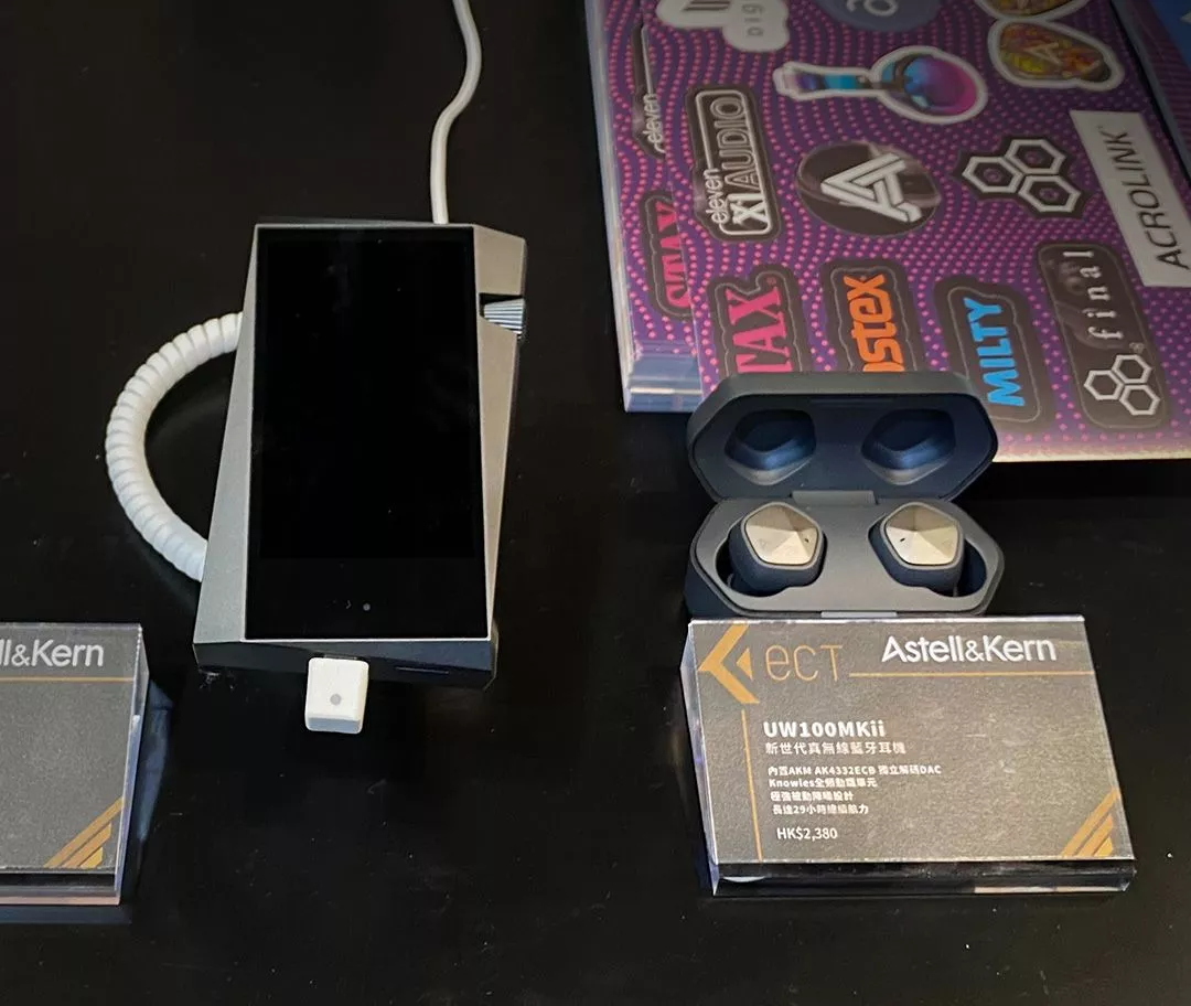 The UW100MKII earphones benefits from a circuit redesign, supports 24-bit audio at up to 420 kbps, and can rock for a total of 29 hours