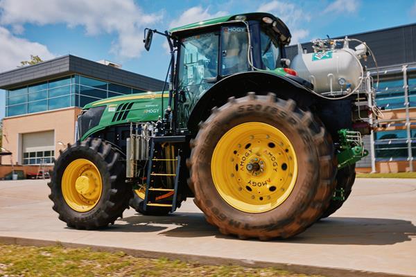 The world's first ammonia-powered tractor