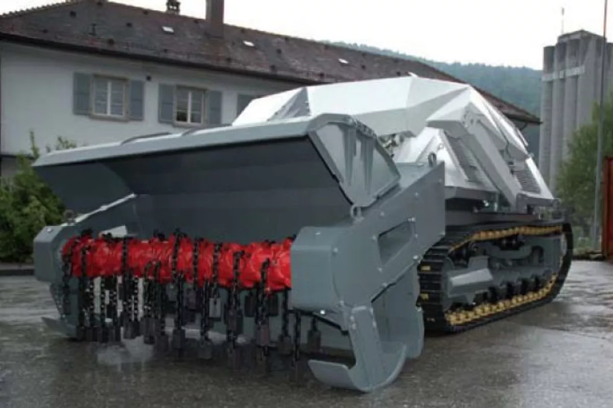 The D-3 is a robotic vehicle that uses a chain flail or tiller to detonate land mines (Photo: DIGGER DTR)