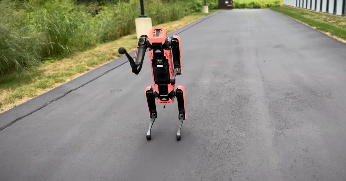 Boston Dynamics’ Spot robot amazes with septuple backflip Boston Dynamics’ Spot robot amazes with septuple backflip