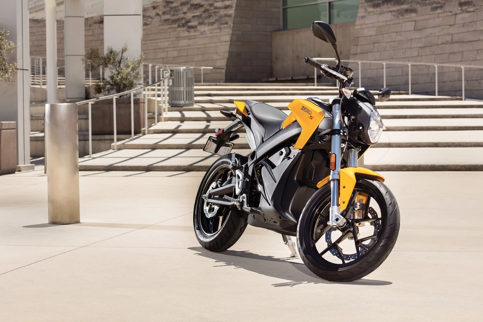 2017 Zero S ZF6.5: less power, less range than the ZF13.0 but cheaper and lighter