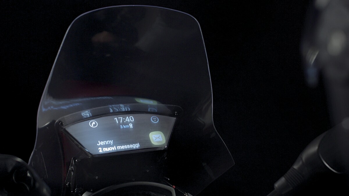 The Samsung Smart Windshield concept can display notifications such as calls, messages and email, but could also host more practical information from apps like maps and GPS