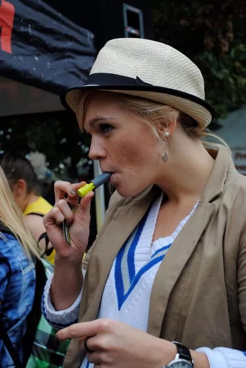 The AeroShot provides an aerosol caffeine boost