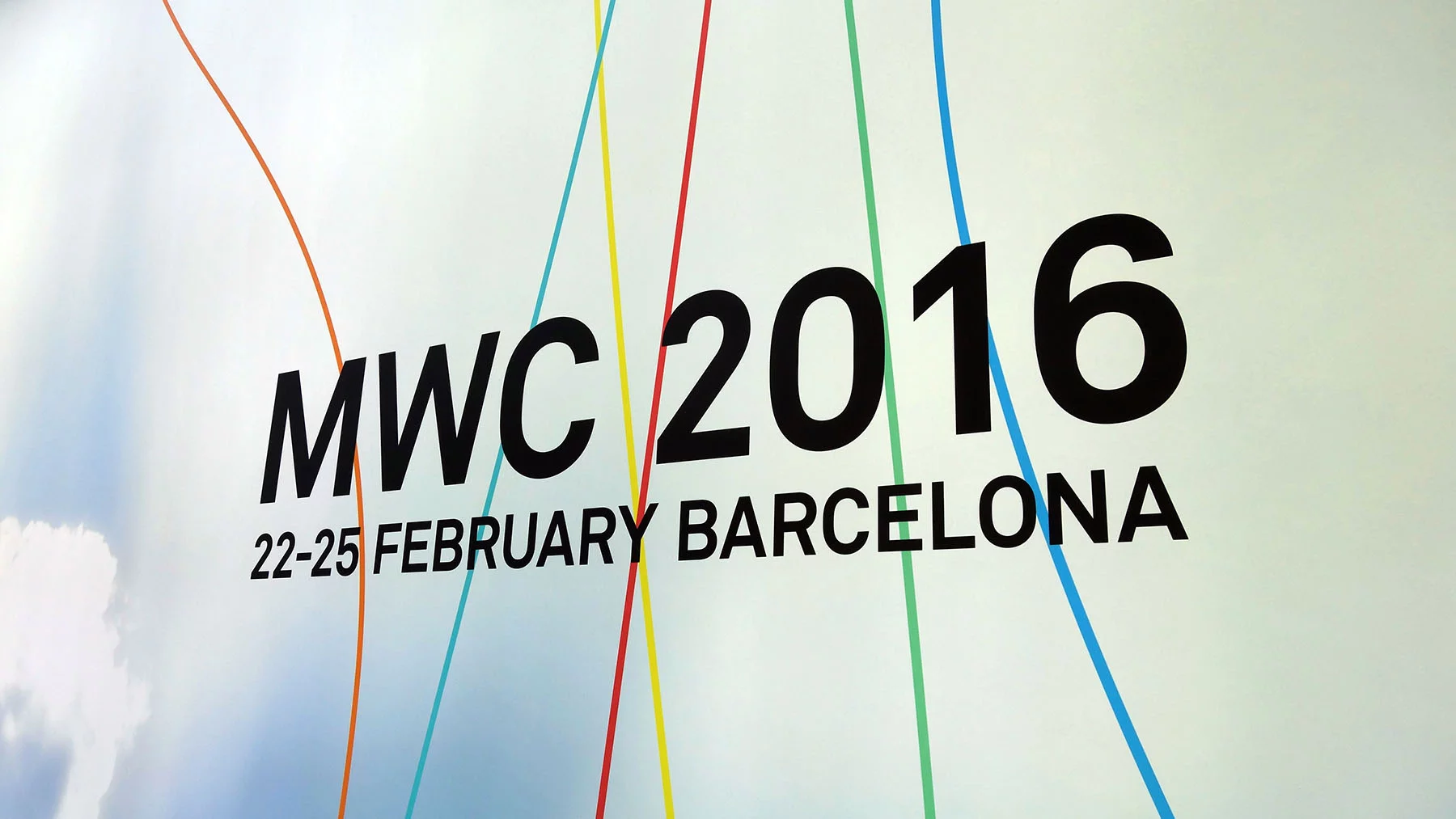 Gizmag breaks down our top picks in smartphones, VR, 2-in-1s and other innovations from MWC 2016