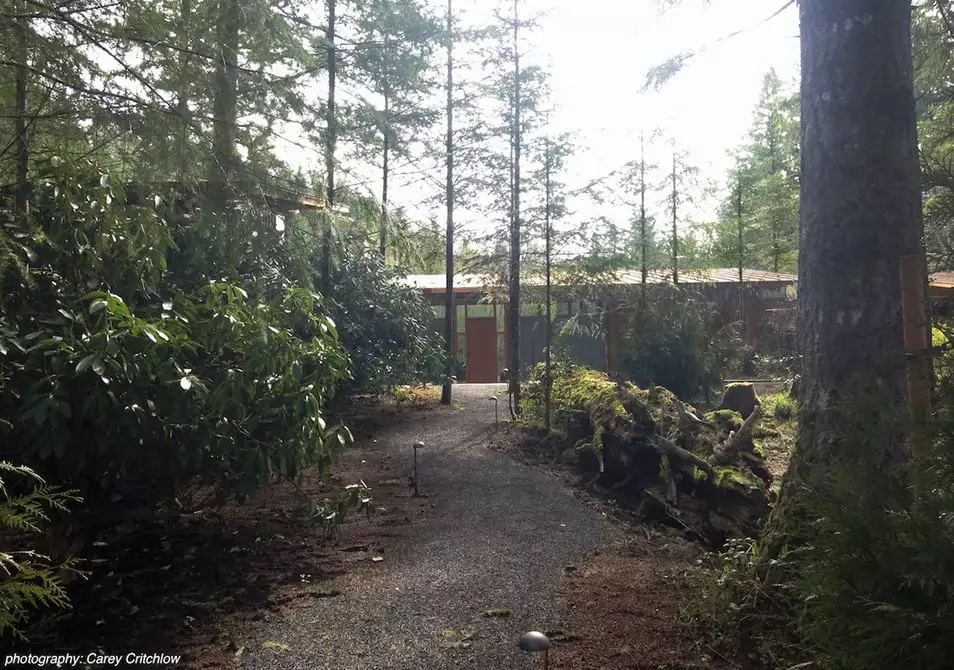 Located in Newberg, Oregon, the project was carefully landscaped to ensure a strong connection with the surrounding farmland