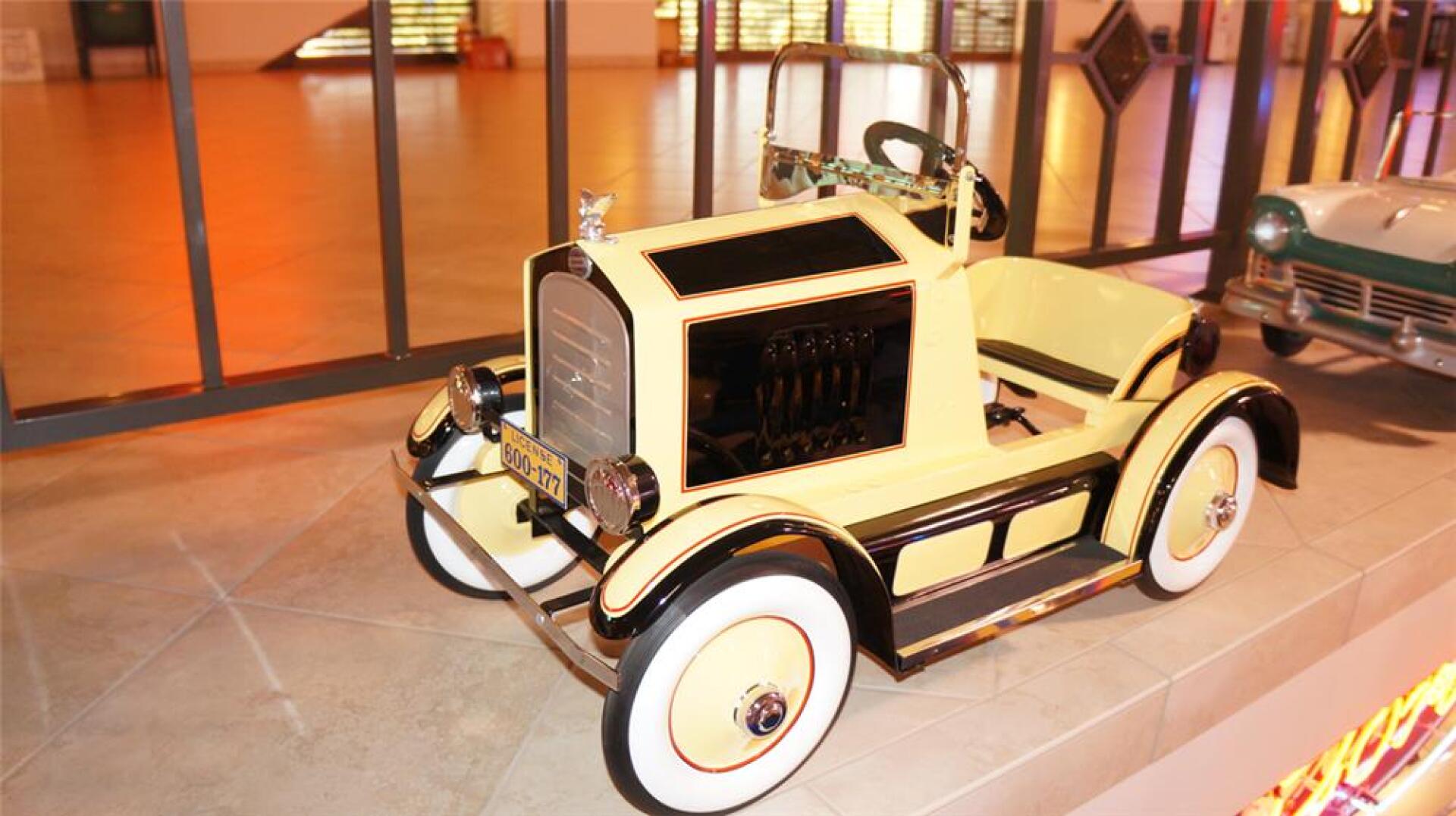 70 vintage pedal cars lead to record sale of automobilia collectibles