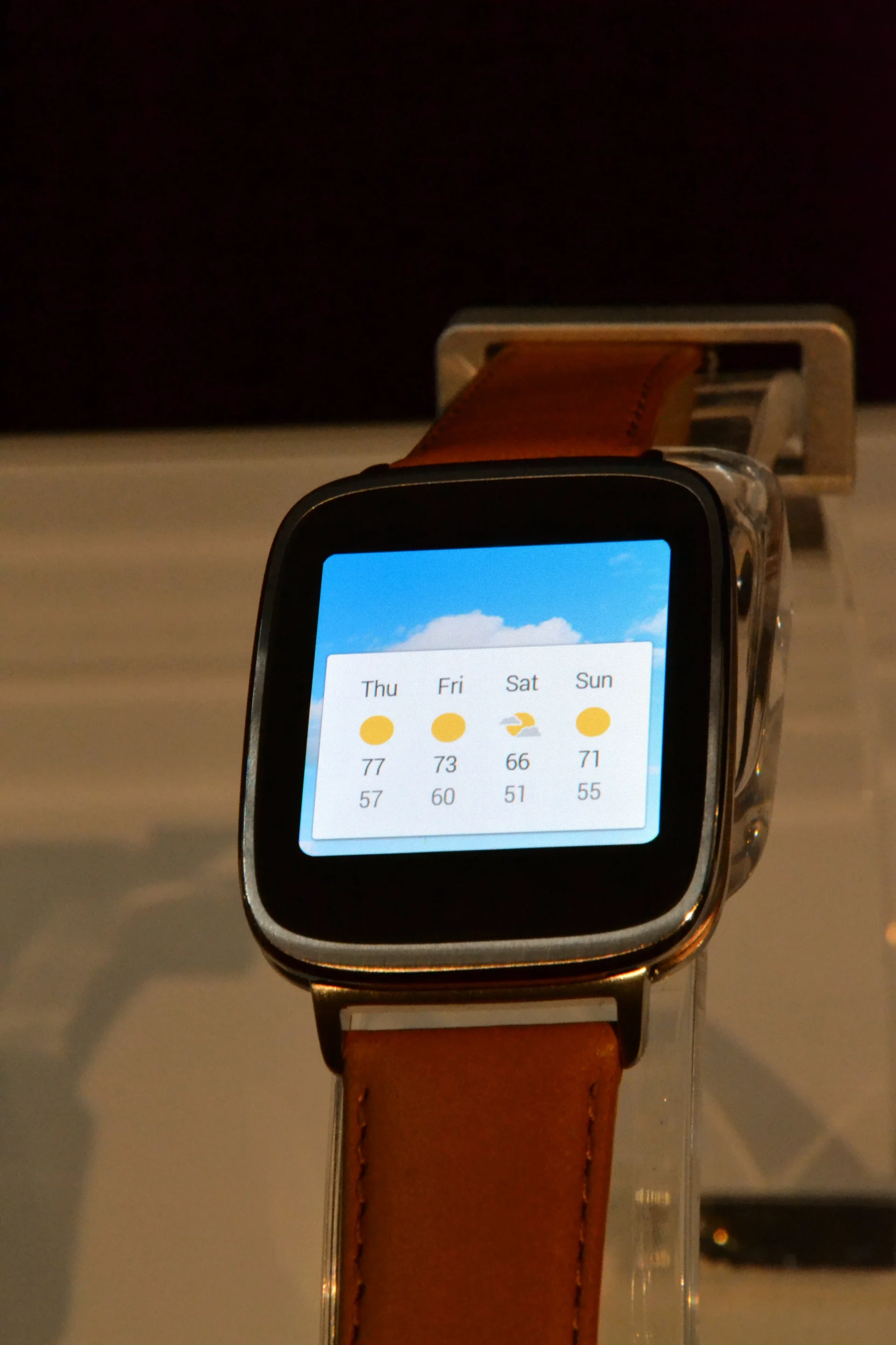 At the heart of the ZenWatch beats a Qualcomm APQ8026 SoC, the same chip that takes care of business for LG's G Watch and Samsung's Gear Live smartwatches (Photo: Paul Ridden/Gizmag)