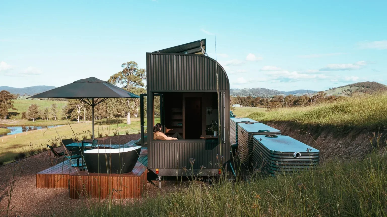 The Fowler & Ward x Base Cabin can optionally run off-the-grid with solar panels and water tanks