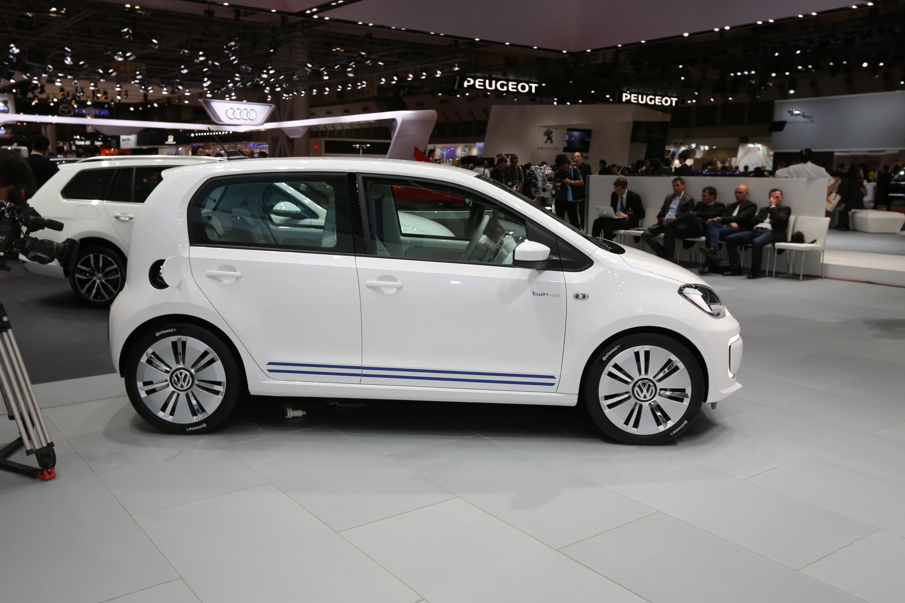 In electric mode only the Twin Up! has a top speed of 125 km/h (77 mph) (Photo: Mike Hanlon / Gizmag.com)