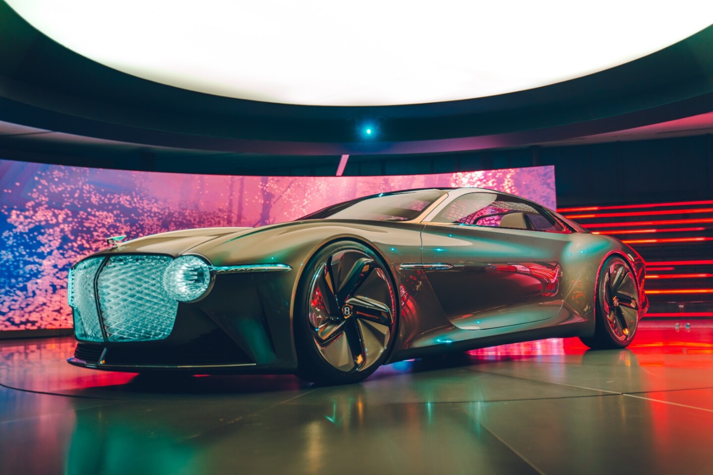 Bentley EXP 100 GT debut