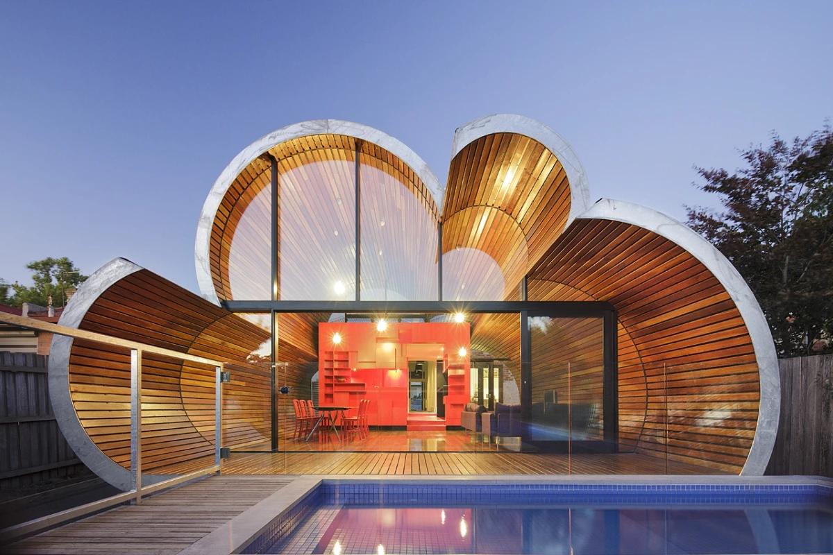 An unassuming Edwardian house in an equally unassuming Melbourne suburb has undergone a remarkable cloud-shaped extension
