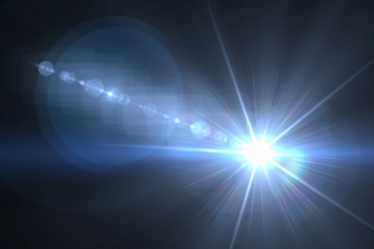 A new study suggests light and sound oscillating at 40 Hertz may help the brain clear toxic Alzheimer's causing proteins