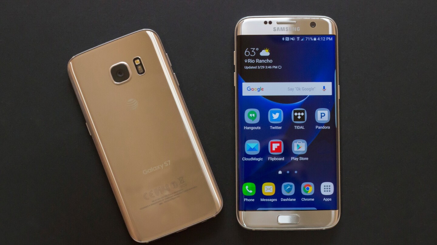 The GS7 (left) with the larger GS7 edge