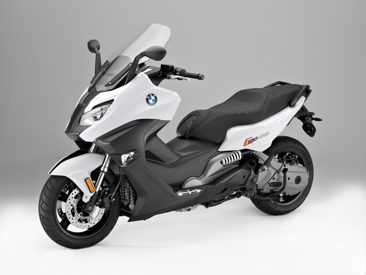 Side View Assist Enhances Traffic Awareness On Bmw S C650 Gt Maxi Scooter