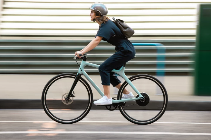 The Eeyo 1 offers pedal assist up to 19 mph, and up to 55 miles of per charge range in Eco mode