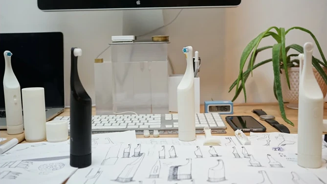 "Be" is a quite brilliant battery-free powered toothbrush that uses kinetic energy from a simple twisting motion
