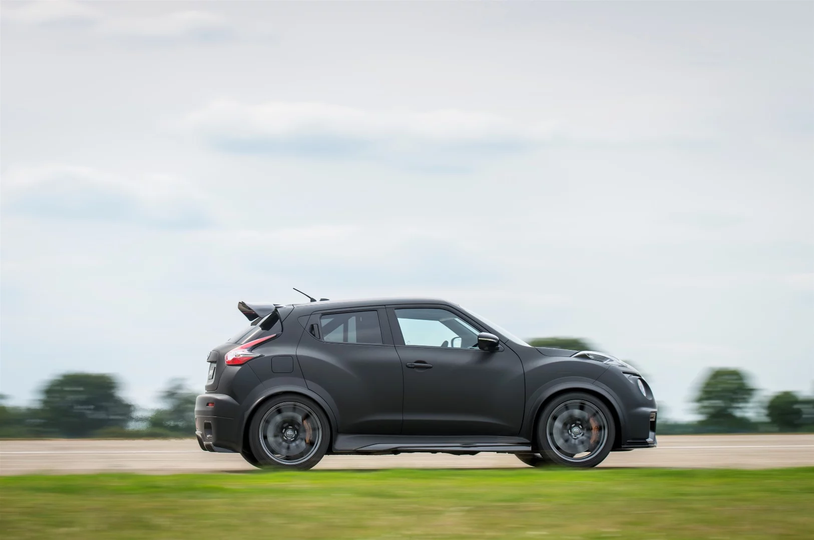 Nissan lets the all-new Juke-R out of the garage