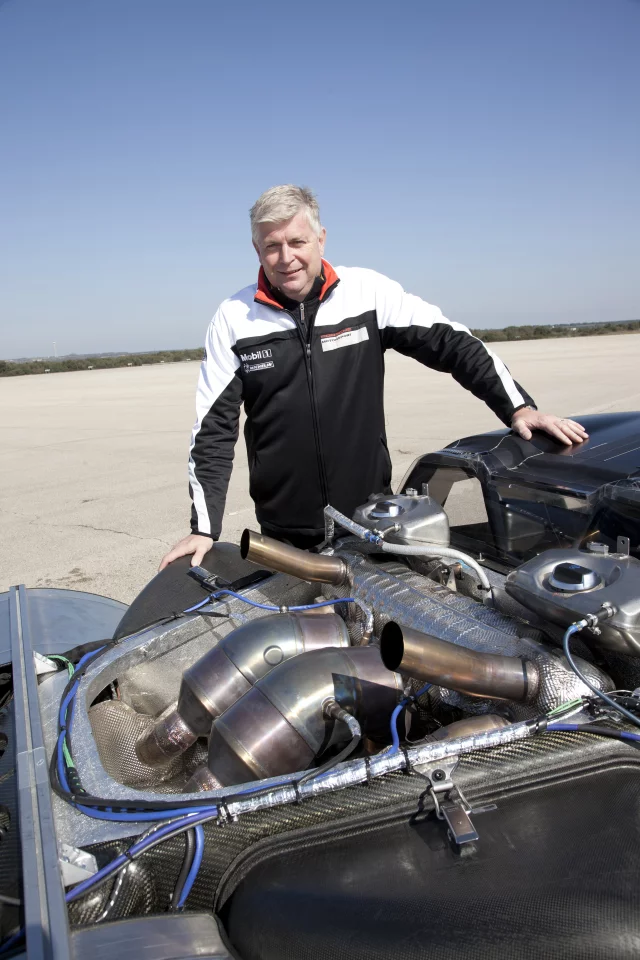 “What we are doing with the 918 Spyder is redefining driving fun, efficiency and performance,” said Wolfgang Hatz, Member of the Executive Board Research and Development of Porsche AG.