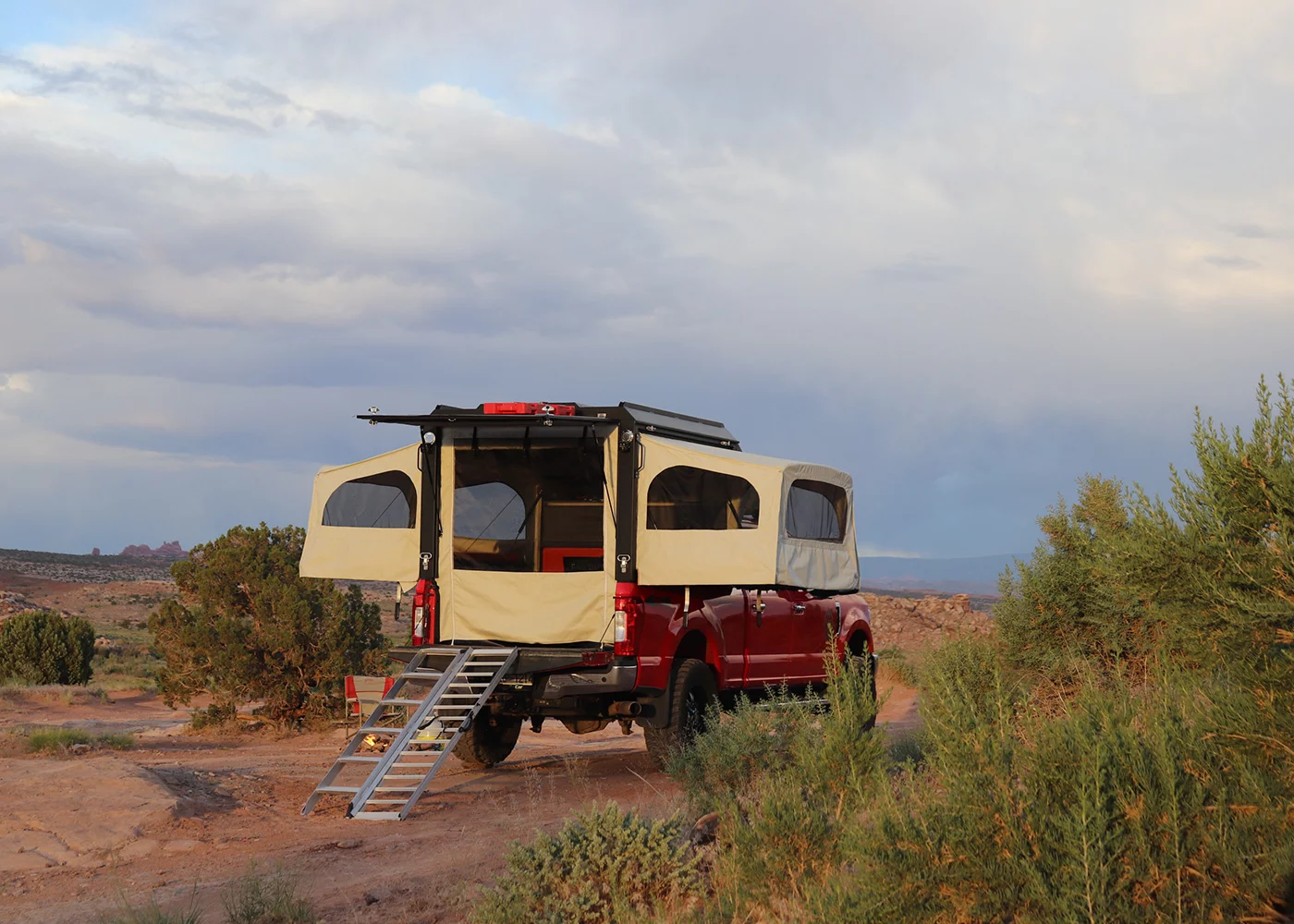 An available rear fabric/screen wall adds extra ventilation