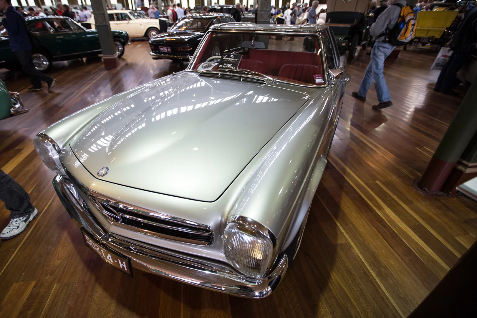 This 1970 Mercedes-Benz 280SL Roadster has undergone an entire bare metal restoration (Photo: Nick Lavars/Gizmag)