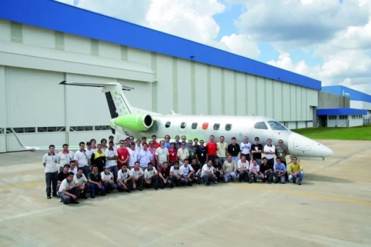 Embraer Phenom 300