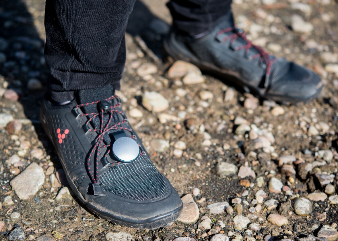 The Misfit Shine 2 (Swimmer's Edition) can be worn on the foot when running