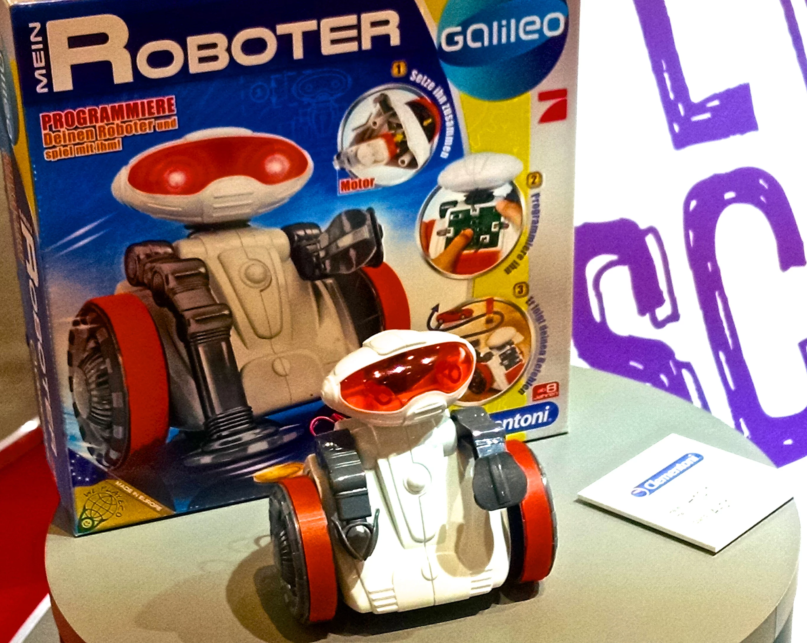 Mini robots take over the Nuremberg Toy Fair (Photo: C.C. Weiss/Gizmag)