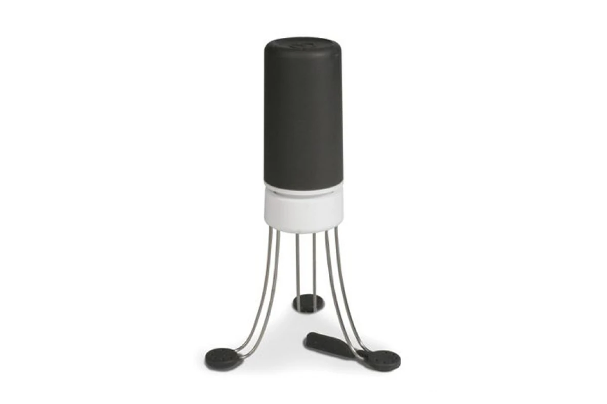 The Autonomous Saucier automatically stirs sauce in the pan, freeing you up for other kitchen duties