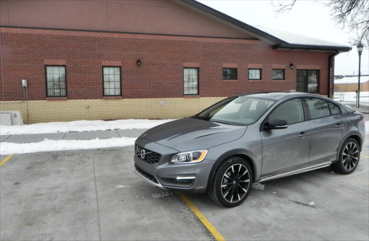 The S60 is decidedly more sporty and nimble