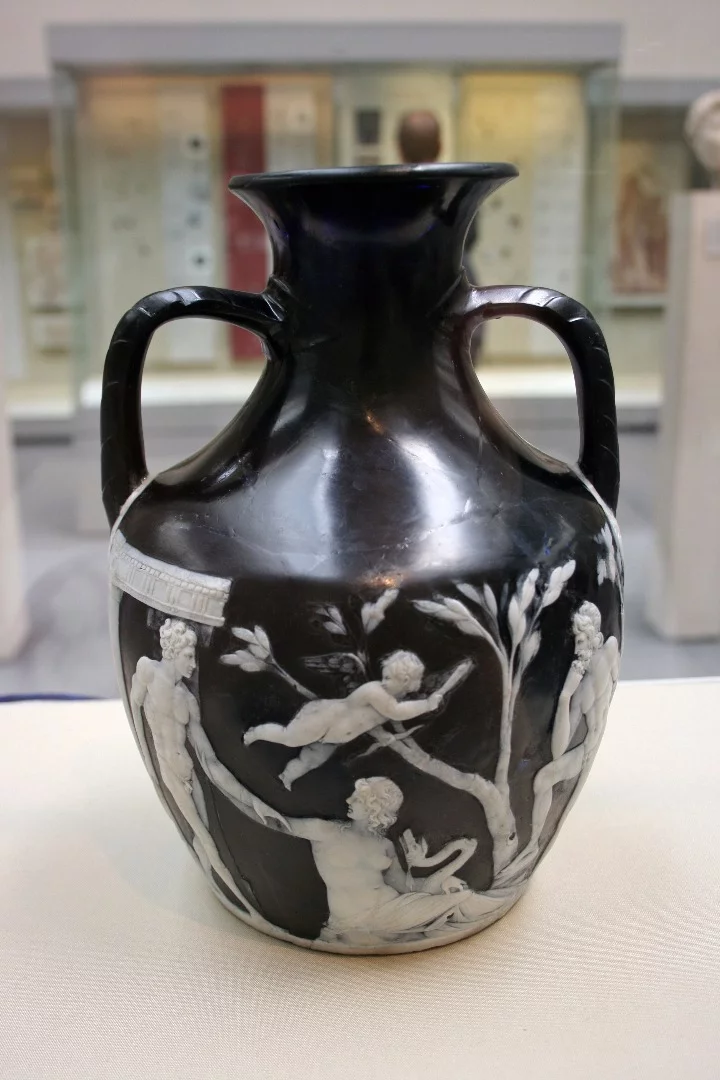 The method used to make the Portland Vase was a lost art for almost two thousand years