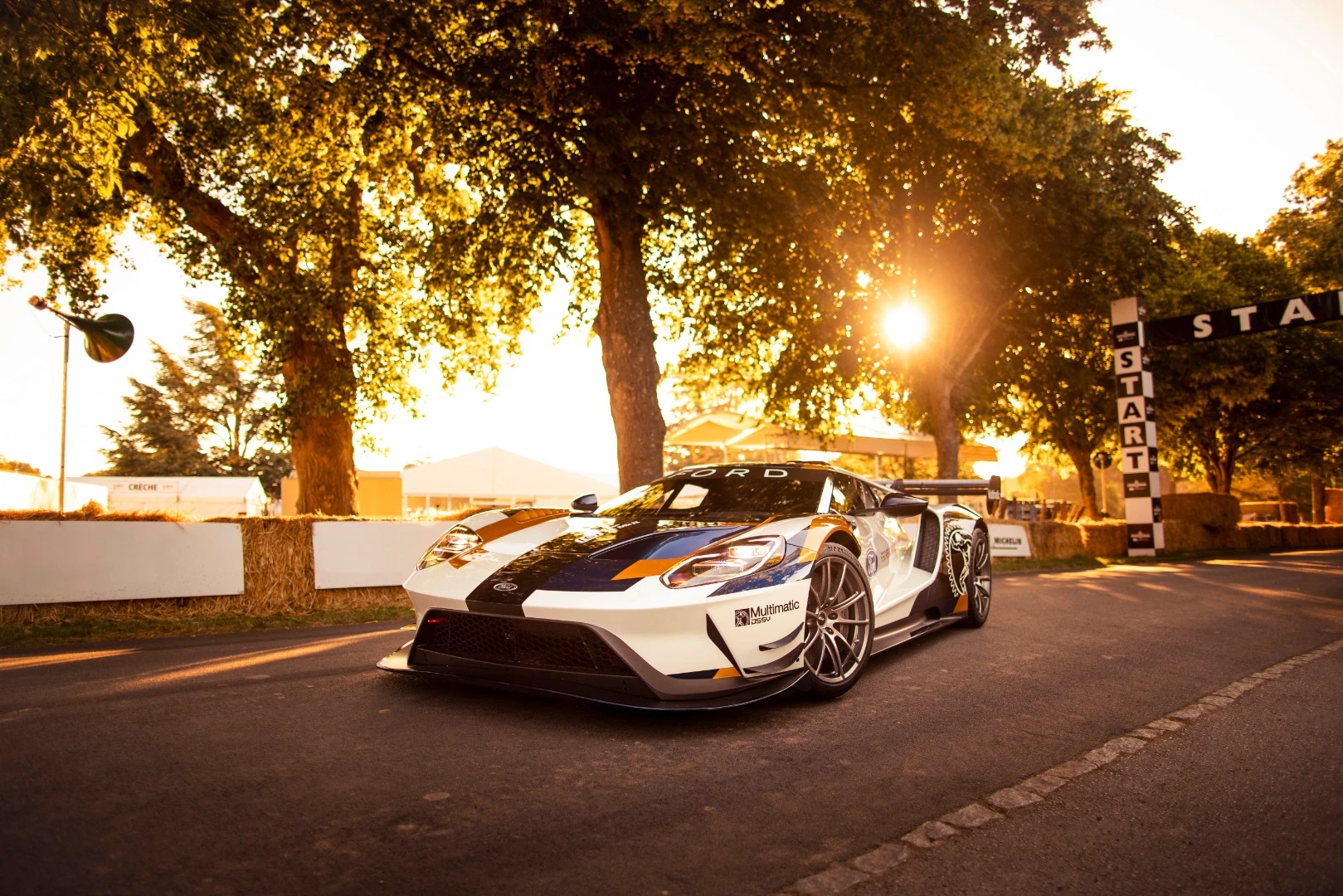 Ford has fitted the GT Mk II with 19-inch forged aluminum wheels and Michelin Pilot Sport GT tires