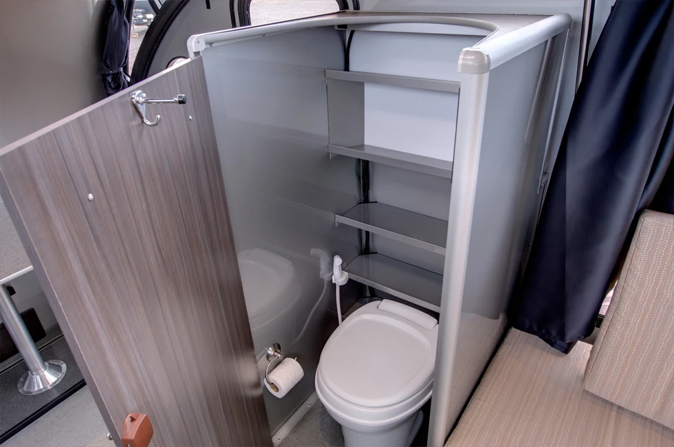 The fixed flush toilet