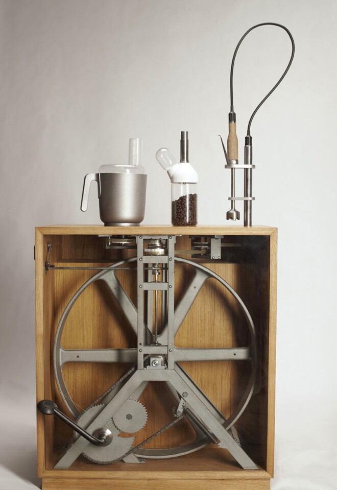 Christoph Thetard has developed a mechanical flywheel drive to power a set of kitchen appliances