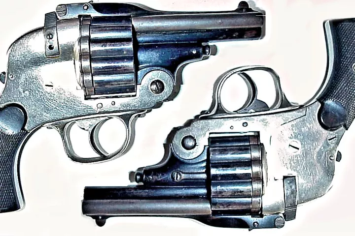 The Pistola con Caricato is a three-barreled revolver with 18 chambers in 6.35 x 16 mm semi-rimmed caliber (Photo: Horst Held)