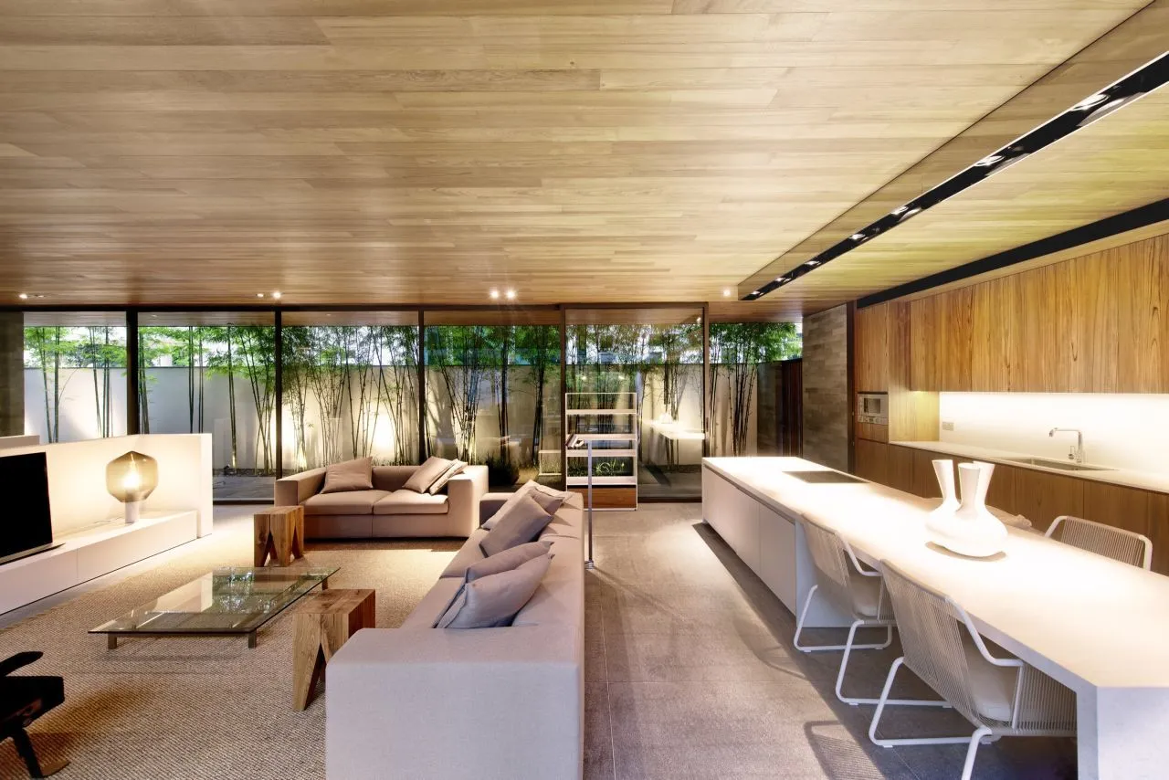 The two homes allow ample privacy, while also incorporating shared elements such as a common courtyard, and pool (Photo: Bryan van der Beek and Edward Hendricks)